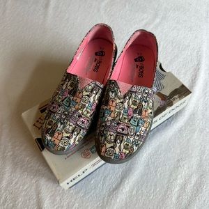 Sketchers bob girls size 5 slip ons